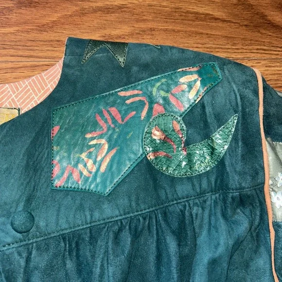 Char & Sher Collectibles Hunter Green Suede Wide Leg Crop Pant & Matching Top‎ - Picture 4 of 14